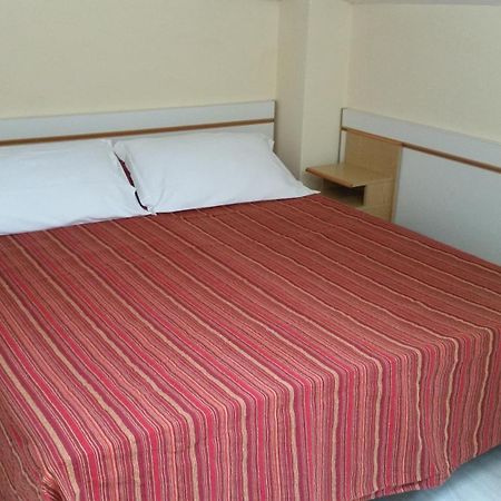Hotel Tosi Riccione Ruang foto