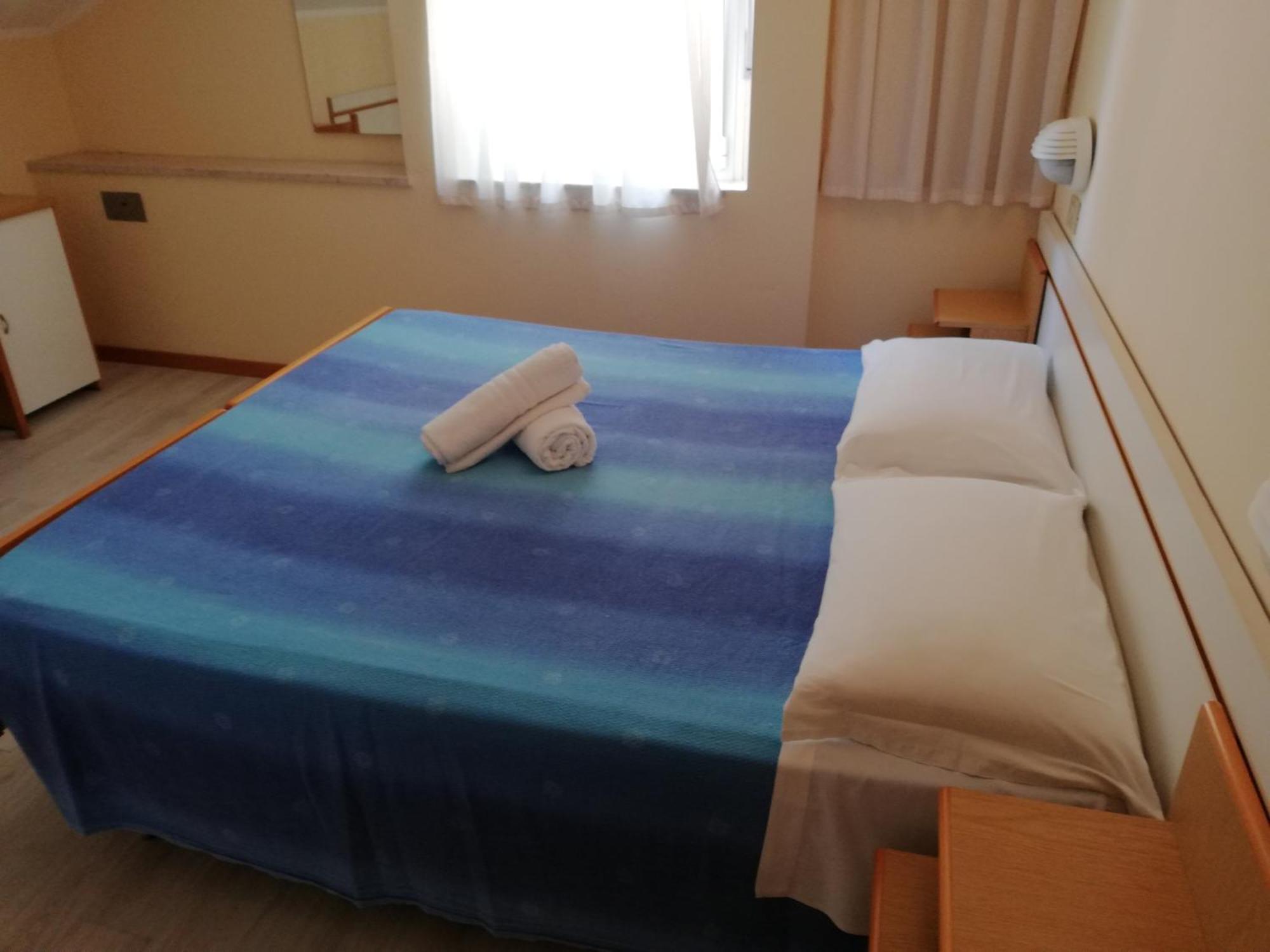 Hotel Tosi Riccione Bagian luar foto
